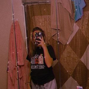 Meet your Posher, Leah